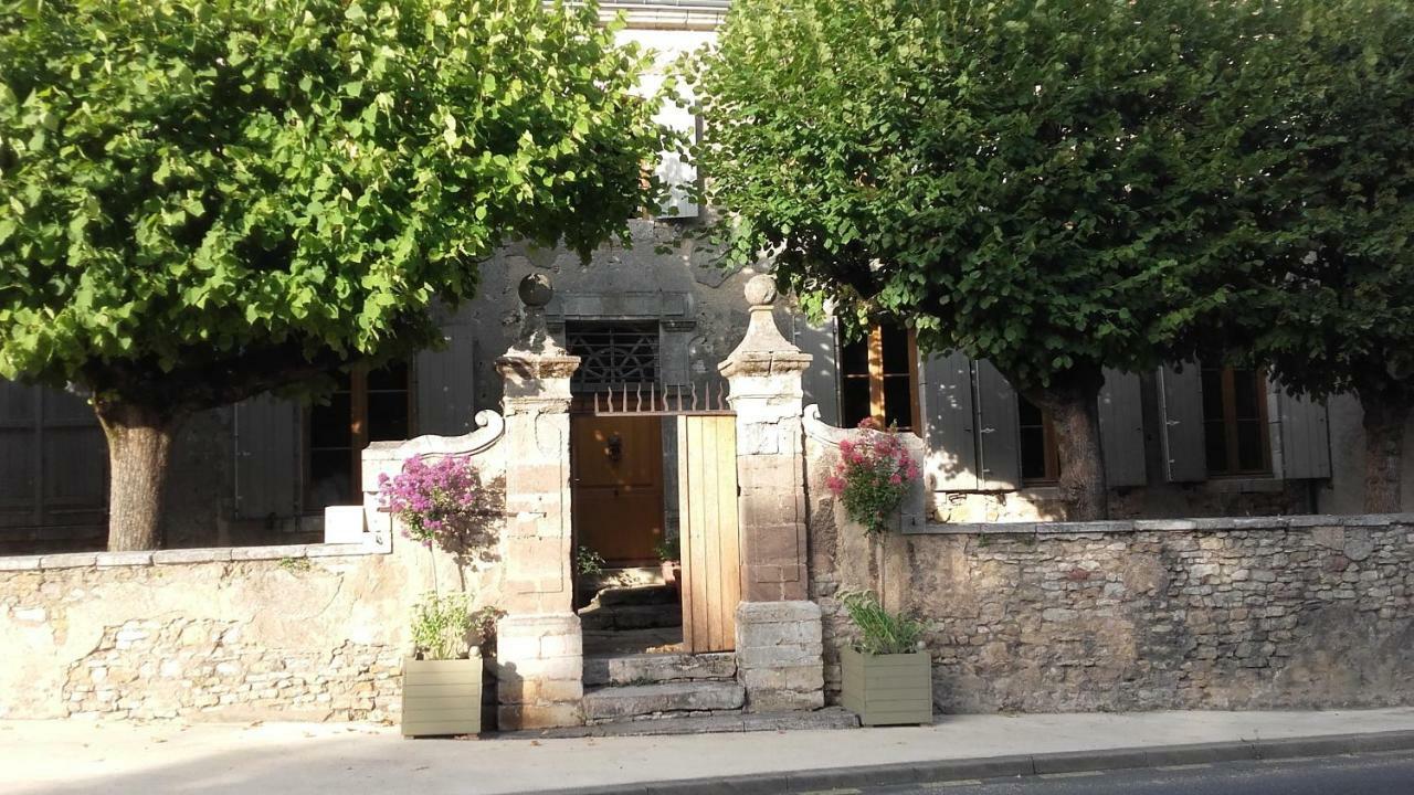 Les Chambres De La Basilique Neuvy-Saint-Sépulchre Dış mekan fotoğraf